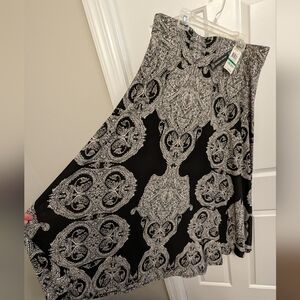 NWT Inc brand women's pull on long skirt black and white pattern